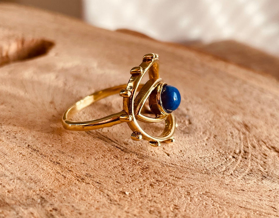 Golden Eye Lapis Lazuli Ring / Unique Gemstone Ring / Unisex Ring / Illuminati / Third Eye / Boho / Ethnic / Rustic / Gypsy / Psy / Thumb