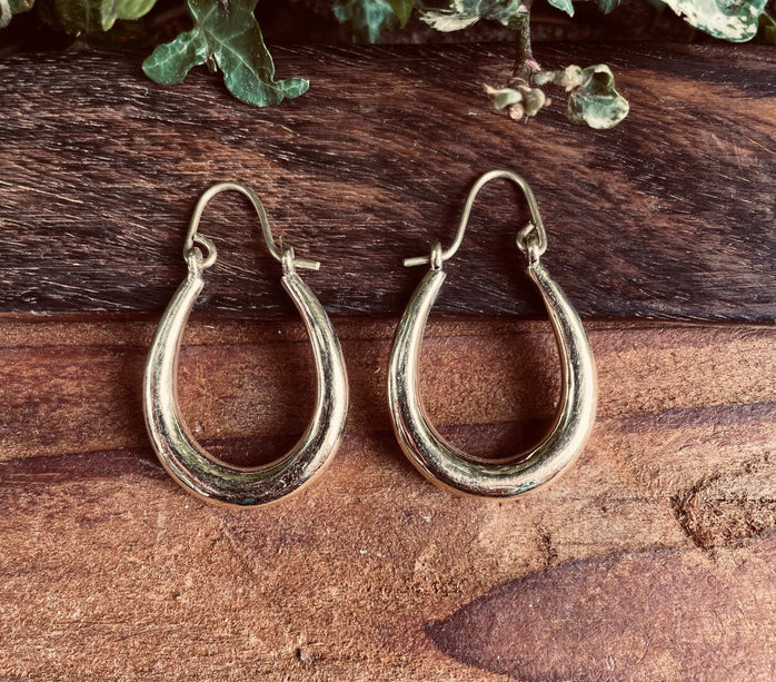 Chunky Golden Oval Hoop Earrings / Thick Hoop Earrings / Contemporary Jewelery / Modern / Boho / Rustic / Tribal / Fashion Outfit