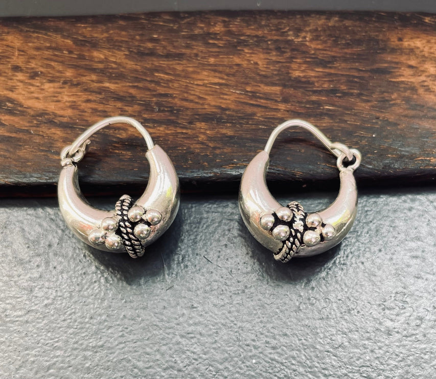 Chunky Ball Hoop Silver Earrings / Boho Jewelery / Bohemian Look / Festival Fashion / Yoga / Rustic / Tribal Jewellery / Indian Design