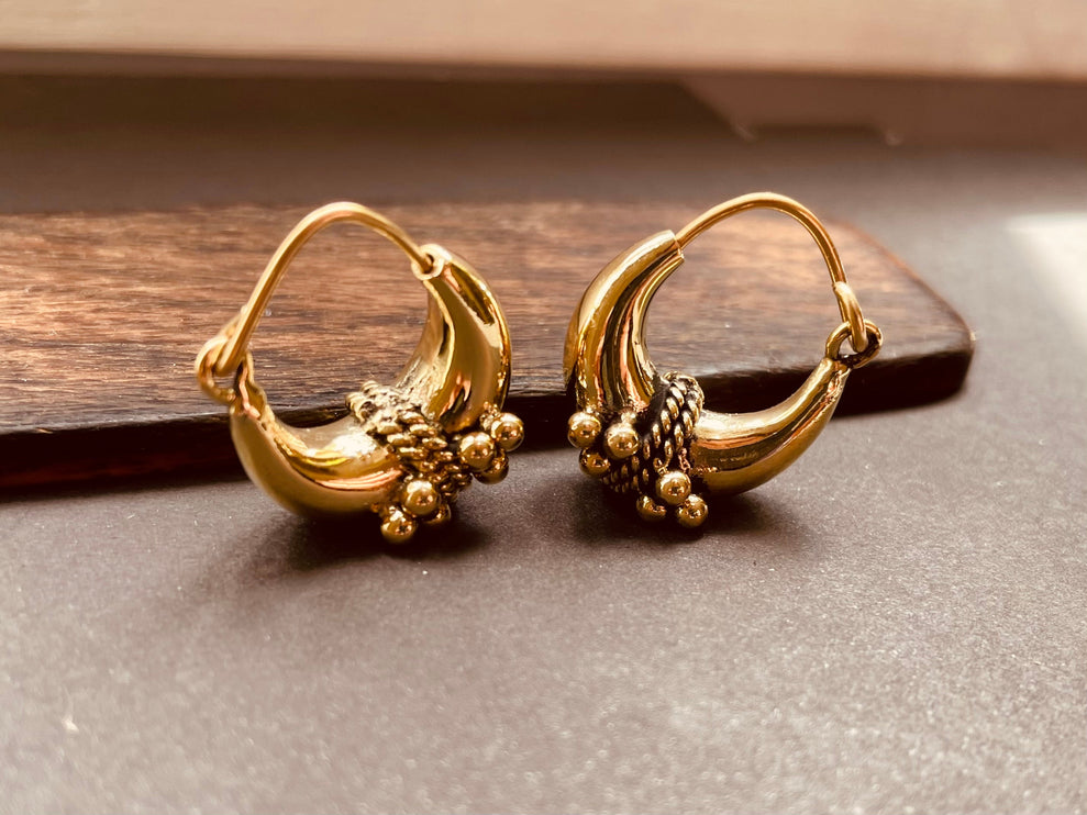 Chunky Ball Hoop Earrings Gold Brass / Boho Jewelery / Bohemian Look / Festival Fashion / Yoga / Rustic / Tribal Jewellery / Indian Design