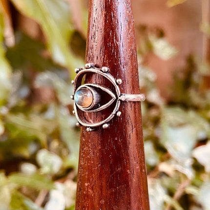 Silver Eye Labradorite Ring / Unique Gemstone Ring / Unisex Ring / Illuminati / Third Eye / Boho / Ethnic / Rustic / Gypsy / Gift for Her