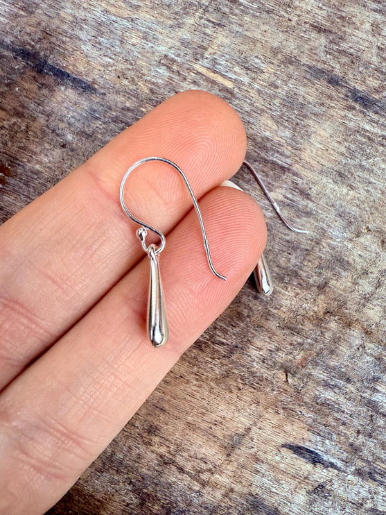 Small Sterling Silver Pendant Drop Earrings / Rain Droplet Earrings / Minimalist / Contemporary / Dainty / Elegant Jewellery / Gift for Her