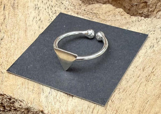 Triangle Ear Cuff Sterling Silver / Body Jewellery / Hypoallergenic / Boho Jewelery / Bohemian Look / Yoga Style / Adjustable / Unisex