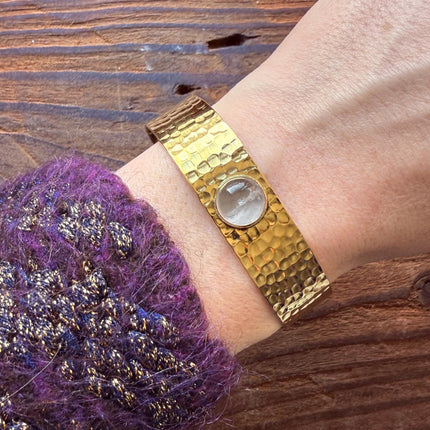 Hammered Brass Bracelet with Moonstone / Adjustable / Bohemian Jewellery / Ethnic Style / Rustic / Boho / Gift for Her / Artisanal /