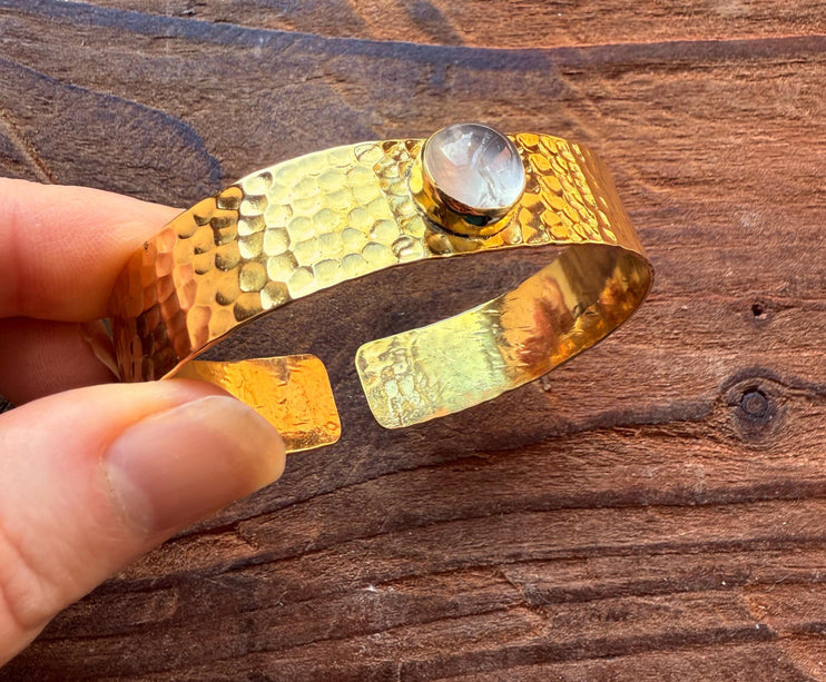 Hammered Brass Bracelet with Moonstone / Adjustable / Bohemian Jewellery / Ethnic Style / Rustic / Boho / Gift for Her / Artisanal /