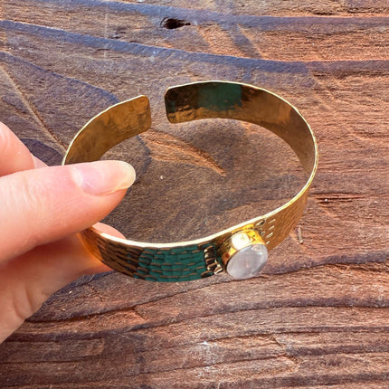 Hammered Brass Bracelet with Moonstone / Adjustable / Bohemian Jewellery / Ethnic Style / Rustic / Boho / Gift for Her / Artisanal /