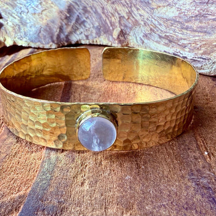 Hammered Brass Bracelet with Moonstone / Adjustable / Bohemian Jewellery / Ethnic Style / Rustic / Boho / Gift for Her / Artisanal /