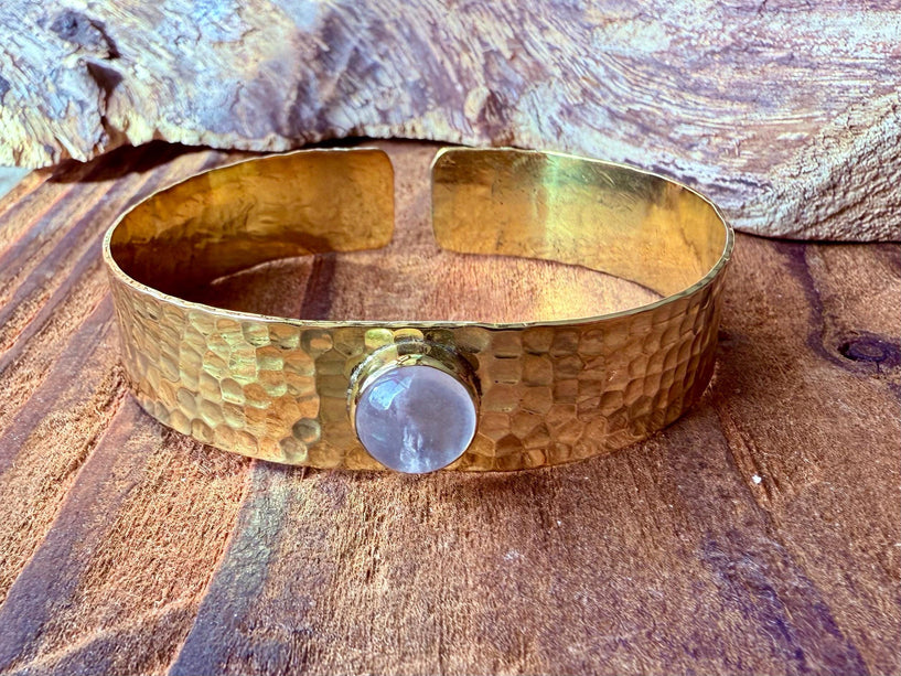 Hammered Brass Bracelet with Moonstone / Adjustable / Bohemian Jewellery / Ethnic Style / Rustic / Boho / Gift for Her / Artisanal /