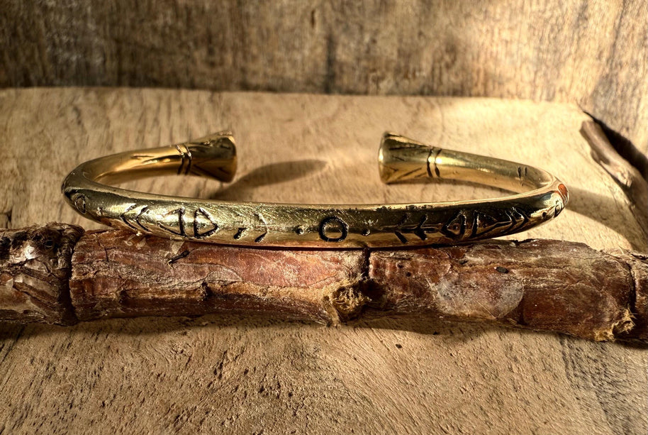Bracelet Tribal Symbols Native Markings / Bangle / Cuff / Unisex / Boho / Ethnic / Rustic / Bohemian / Hippie / Costume Fashion Jewelery /