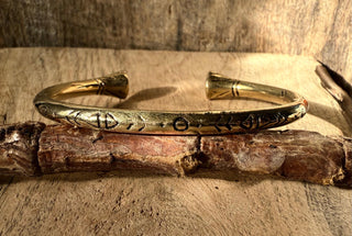 Bracelet Tribal Symbols Native Markings / Bangle / Cuff / Unisex / Boho / Ethnic / Rustic / Bohemian / Hippie / Costume Fashion Jewelery /