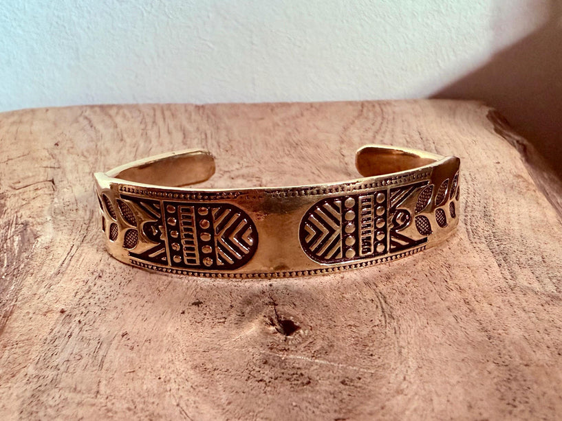 Brass Bracelet Tribal Symbols Native Markings / Bangle / Cuff / Unisex / Boho / Ethnic / Rustic / Bohemian / Costume Fashion Jewelery /