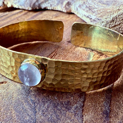 Hammered Brass Bracelet with Moonstone / Adjustable / Bohemian Jewellery / Ethnic Style / Rustic / Boho / Gift for Her / Artisanal /