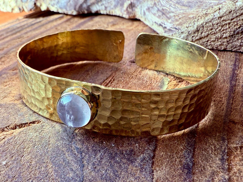 Hammered Brass Bracelet with Moonstone / Adjustable / Bohemian Jewellery / Ethnic Style / Rustic / Boho / Gift for Her / Artisanal /