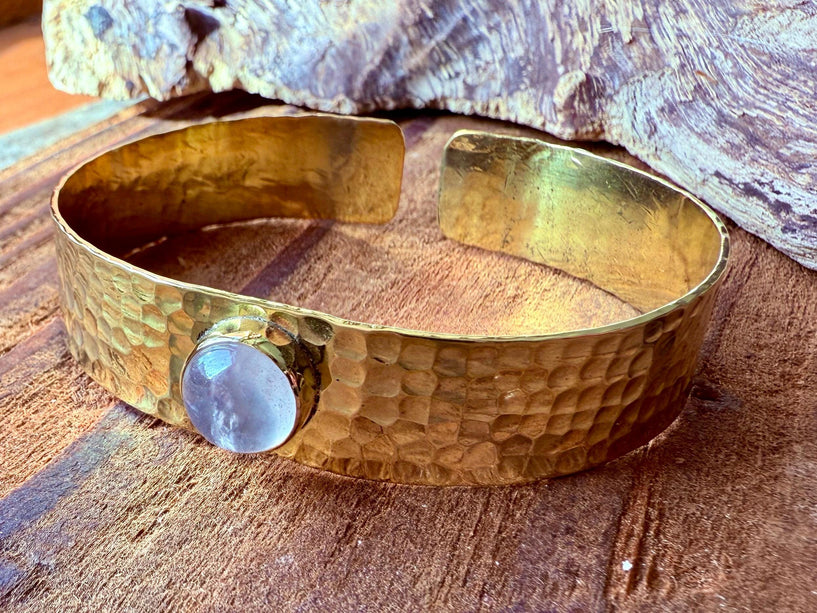 Hammered Brass Bracelet with Moonstone / Adjustable / Bohemian Jewellery / Ethnic Style / Rustic / Boho / Gift for Her / Artisanal /
