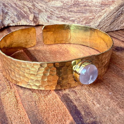 Hammered Brass Bracelet with Moonstone / Adjustable / Bohemian Jewellery / Ethnic Style / Rustic / Boho / Gift for Her / Artisanal /
