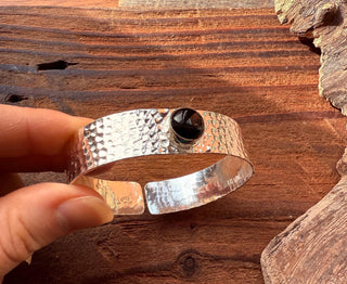 Hammered Silver Bracelet with Black Onyx / Adjustable / Bohemian Jewellery / Ethnic Style / Rustic / Boho / Gift for Her / Artisanal /