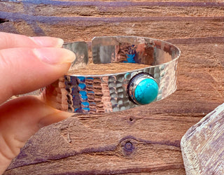 Hammered Silver Bracelet with Turquoise / Adjustable / Bohemian Jewellery / Ethnic Style / Rustic / Boho / Gift for Her / Artisanal /