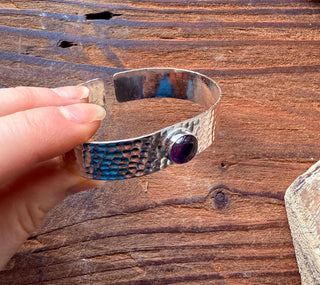 Hammered Silver Bracelet with Amethyst / Adjustable / Bohemian Jewellery / Ethnic Style / Rustic / Boho / Gift for Her / Artisanal /