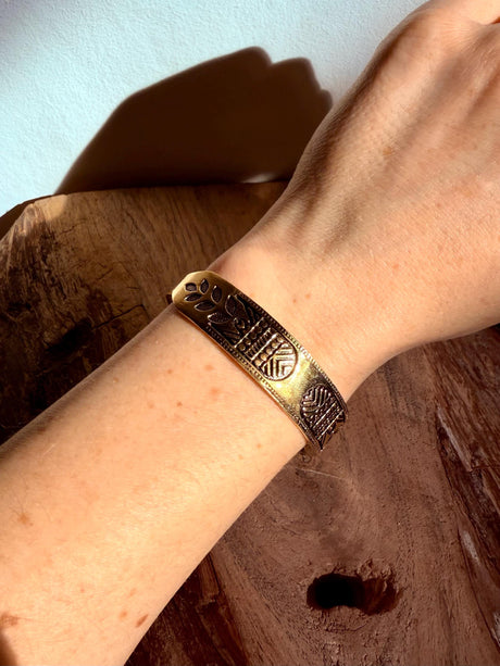 Brass Bracelet Tribal Symbols Native Markings / Bangle / Cuff / Unisex / Boho / Ethnic / Rustic / Bohemian / Costume Fashion Jewelery /