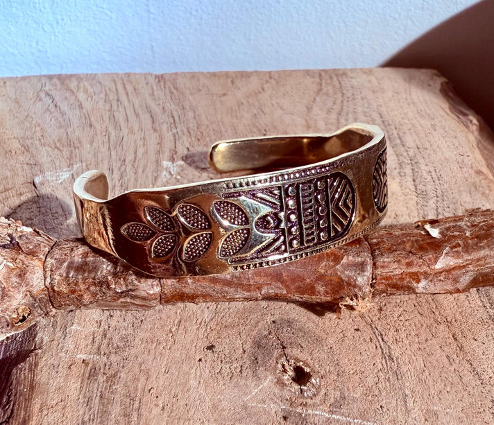Brass Bracelet Tribal Symbols Native Markings / Bangle / Cuff / Unisex / Boho / Ethnic / Rustic / Bohemian / Costume Fashion Jewelery /