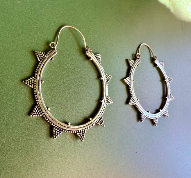 Triangle Silver Hoop Earrings / Spikes / Geometric / Boho Look / Bohemian Style / Rustic / Ethnic / Tribal / Festival /