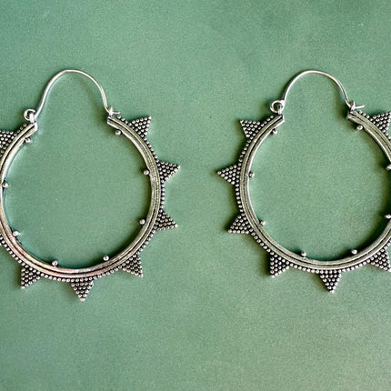 Triangle Silver Hoop Earrings / Spikes / Geometric / Boho Look / Bohemian Style / Rustic / Ethnic / Tribal / Festival /