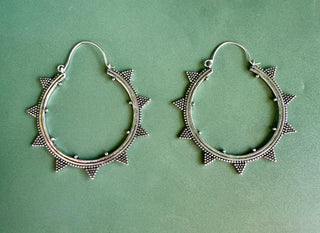 Triangle Silver Hoop Earrings / Spikes / Geometric / Boho Look / Bohemian Style / Rustic / Ethnic / Tribal / Festival /