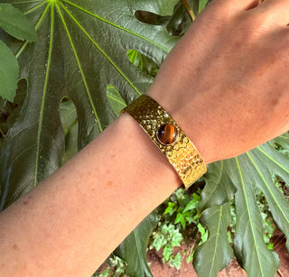 Hammered Brass Bracelet Tiger's Eye / Adjustable / Bohemian Jewellery / Ethnic Style / Rustic / Boho / Gift for Her / Artisanal /