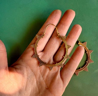 Triangle Brass Hoop Earrings / Spikes / Geometric / Boho Look / Bohemian Style / Rustic / Ethnic / Tribal / Festival /