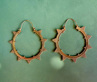 Triangle Brass Hoop Earrings / Spikes / Geometric / Boho Look / Bohemian Style / Rustic / Ethnic / Tribal / Festival /