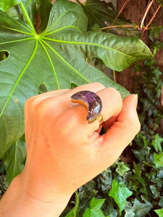 Crescent Moon Amethyst Brass Ring / Boho Jewellery / Spiritual Gift for Her / Women's Ring / Astrology Jewelery / Meditation / Yoga