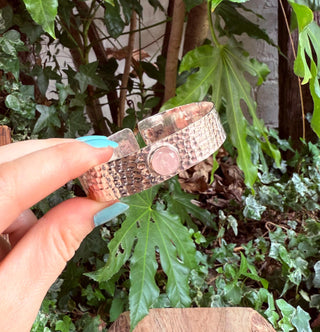 Hammered Silver Bracelet Rose Quartz / Adjustable / Bohemian Jewellery / Ethnic Style / Rustic / Boho / Gift for Her / Artisanal /