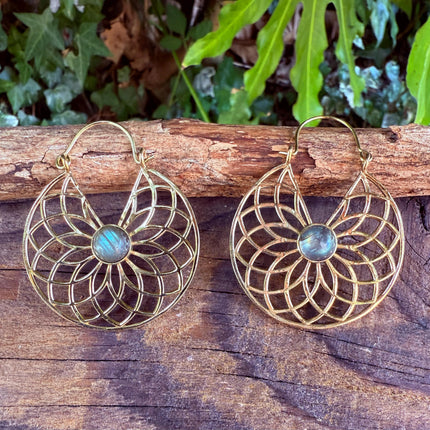 Labradorite & Brass Hoop Earrings / Ethnic Jewelery / Rustic / Yoga / Hippie / Gypsy Style / Festival Fashion / Gift for Her / Boho Look