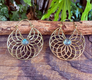 Labradorite & Brass Hoop Earrings / Ethnic Jewelery / Rustic / Yoga / Hippie / Gypsy Style / Festival Fashion / Gift for Her / Boho Look