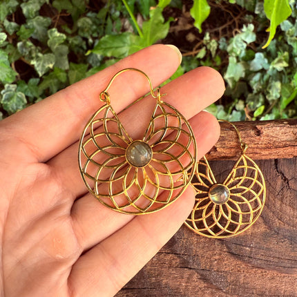 Labradorite & Brass Hoop Earrings / Ethnic Jewelery / Rustic / Yoga / Hippie / Gypsy Style / Festival Fashion / Gift for Her / Boho Look
