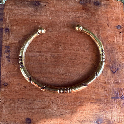 Bracelet Tribal Symbols Native Markings / Bangle / Cuff / Unisex / Boho / Ethnic / Rustic / Bohemian / Hippie / Costume Fashion Jewelery /