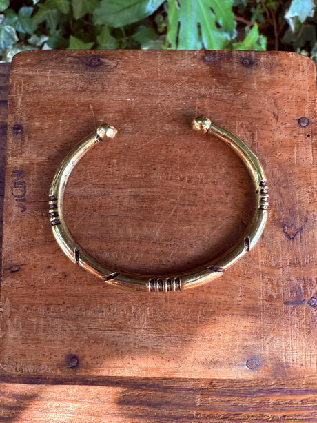 Bracelet Tribal Symbols Native Markings / Bangle / Cuff / Unisex / Boho / Ethnic / Rustic / Bohemian / Hippie / Costume Fashion Jewelery /