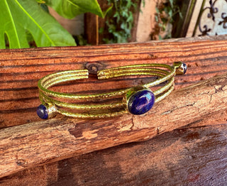 Hammered Brass Bracelet with Lapis Lazuli / Adjustable / Bohemian Jewellery / Ethnic Style / Rustic / Boho / Gift for Her / Artisanal /