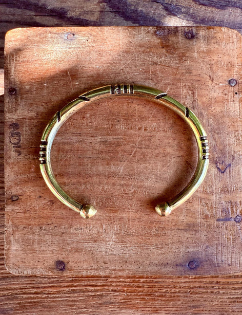 Bracelet Tribal Symbols Native Markings / Bangle / Cuff / Unisex / Boho / Ethnic / Rustic / Bohemian / Hippie / Costume Fashion Jewelery /