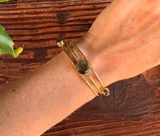 Hammered Brass Bracelet Labradorite / Adjustable / Bohemian Jewellery / Ethnic Style / Rustic / Boho / Gift for Her / Artisanal /