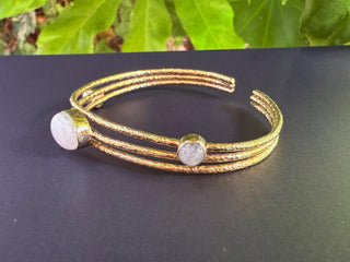 Hammered Brass Bracelet with Moonstone / Adjustable / Bohemian Jewellery / Ethnic Style / Rustic / Boho / Gift for Her / Artisanal /
