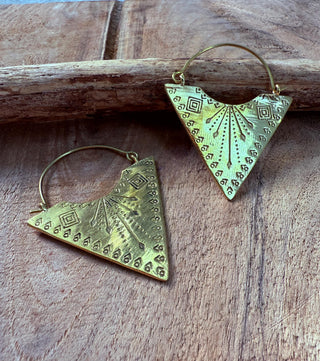 Tribal Triangle Brass Earrings / Aztec / Ethnic / Boho Look / Bohemian