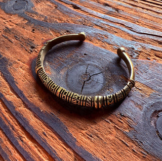 Bracelet Tribal Symbols Native Markings / Boho / Ethnic / Rustic / Bohemian / Hippie