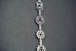 Seven 7 Chakras Necklace / Hypoallergenic / Silver / Yoga / Reiki / Boho / Hippie / Rustic / Ethnic / Crystals / Third Eye / Illuminati