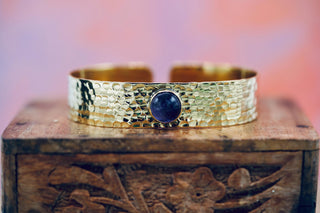 Hammered Brass Cuff Bracelet with Amethyst – Wide Boho Chic Bracelet for Women, Handmade Gold-Tone Jewellery