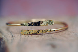 Gold Bangle for Women / Hammered Golden Bracelet / Boho Chic Jewelry / Women's Brass Bracelet / Minimalist Gold Bangle / Gift For Her