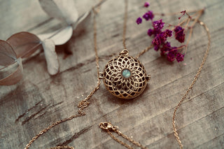 Labradorite Bola Necklace for Pregnant Woman, Baby Shower Gift