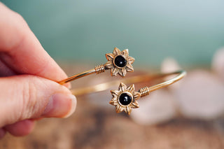 Brass Flower Bracelet with Black Onyx Stones, Dainty Bangle for Women, Delicate Boho Bracelet