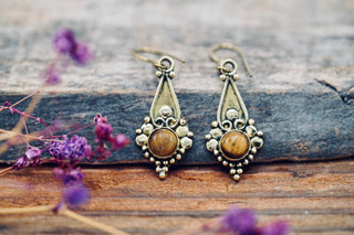 Boho Tiger's Eye Drop Earrings – Vintage Style Brass Dangle Earrings – Ethnic Tribal Jewellery – Brown Stone – Gift for Her