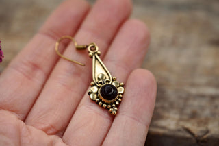 Boho Black Onyx Dangle Earrings – Vintage Style Brass Dangle Earrings – Ethnic Tribal Jewellery – Black Stone – Gift for Her